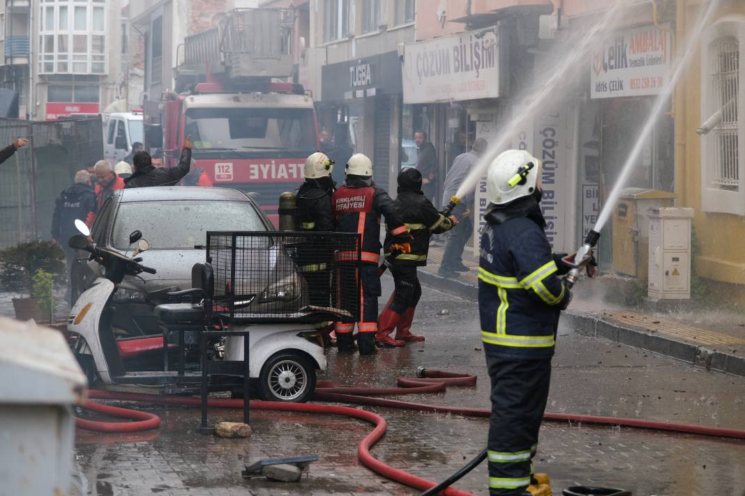 Kırklareli'nde 2 katlı tarihi binada yangın! Genç Osmanlı dönemine ait - Resim: 7